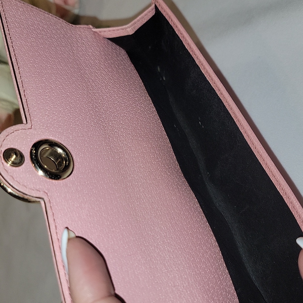 Authentic Gucci leather wallet - Picture 8 of 12